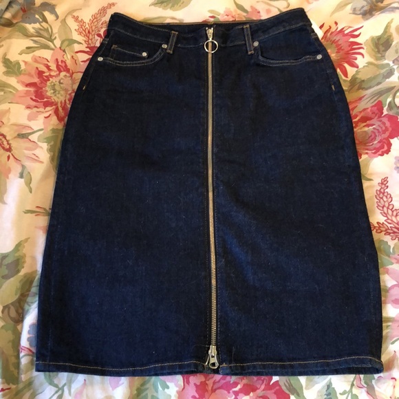 &DENIM size 8 Dark Blue Stretchy Denim Skirt $69 NEW - Picture 2 of 16